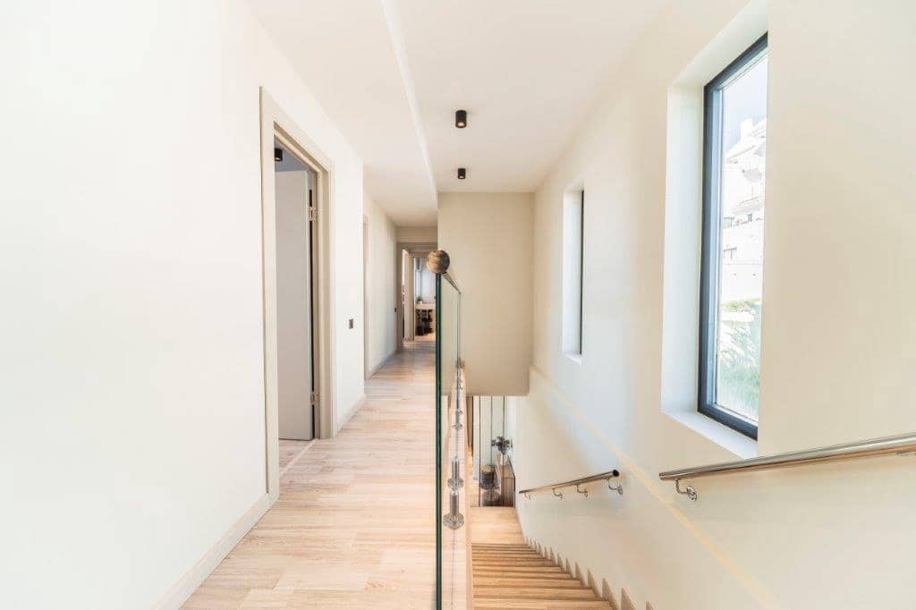 5 bedroom Villa for sale in Calahonda with pool - € 1,400,000 (Ref: 9479518)