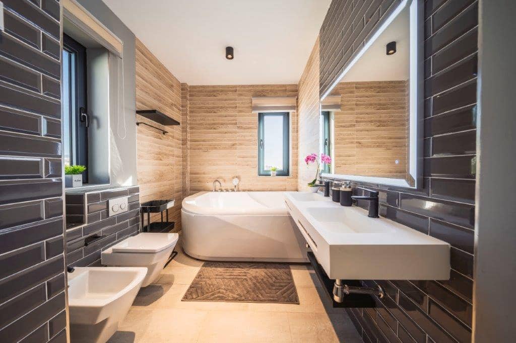 5 bedroom Villa for sale in Calahonda with pool - € 1,400,000 (Ref: 9479518)