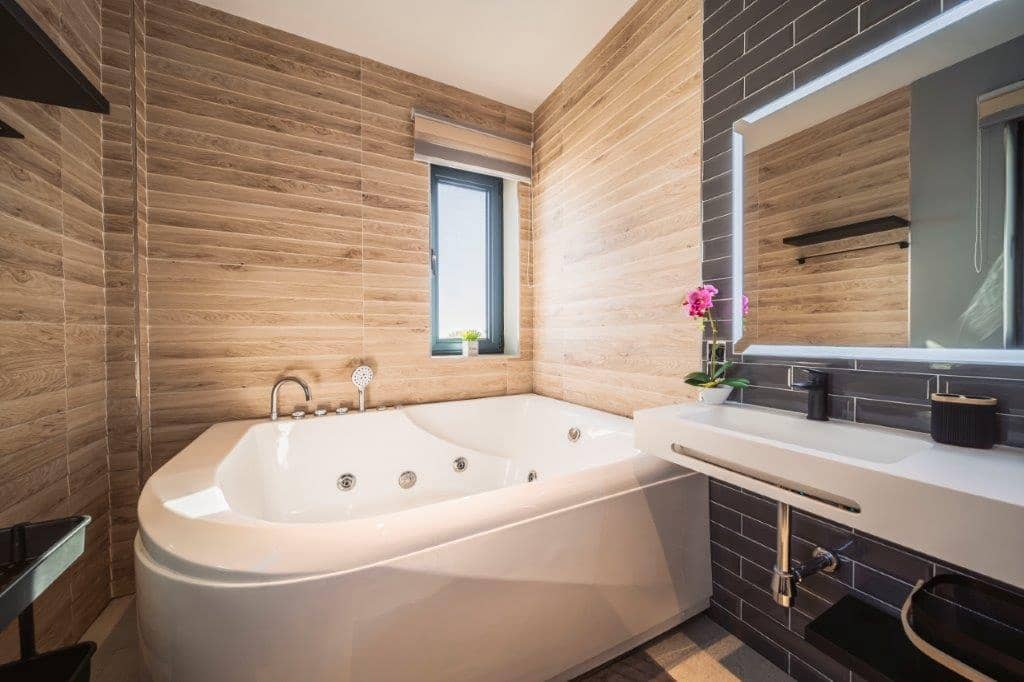 5 bedroom Villa for sale in Calahonda with pool - € 1,400,000 (Ref: 9479518)