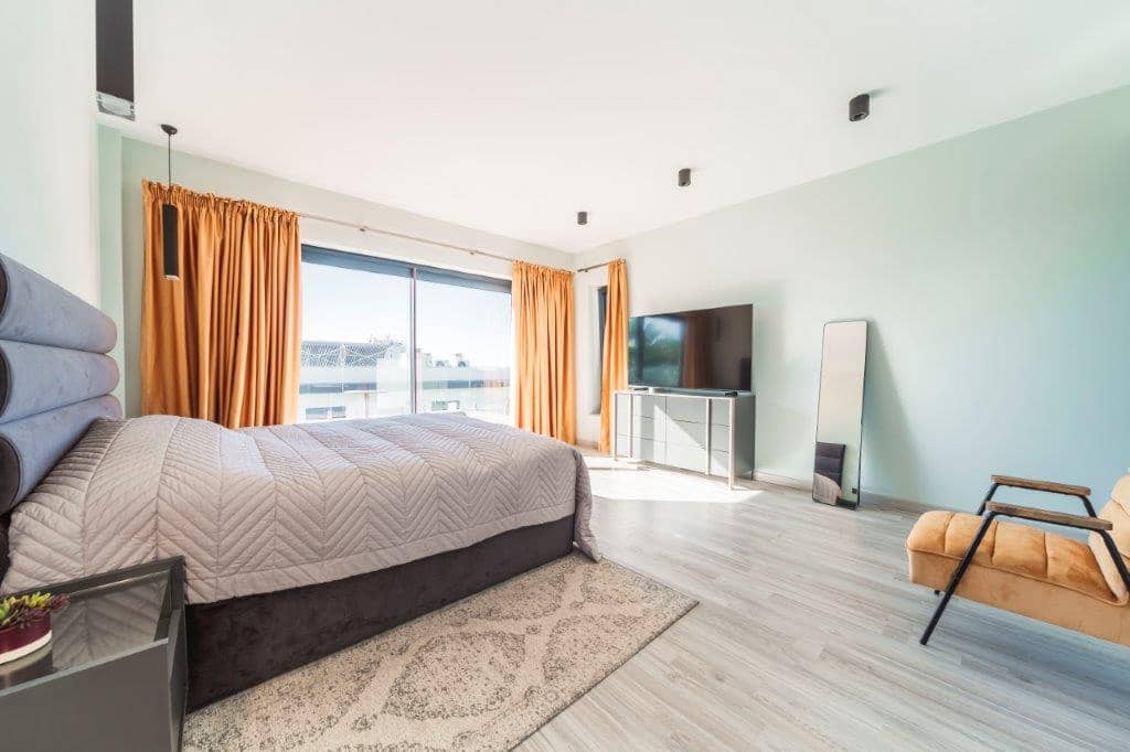 5 bedroom Villa for sale in Calahonda with pool - € 1,400,000 (Ref: 9479518)