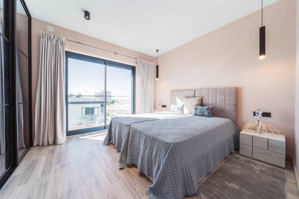 5 bedroom Villa for sale in Calahonda with pool - € 1,400,000 (Ref: 9479518)