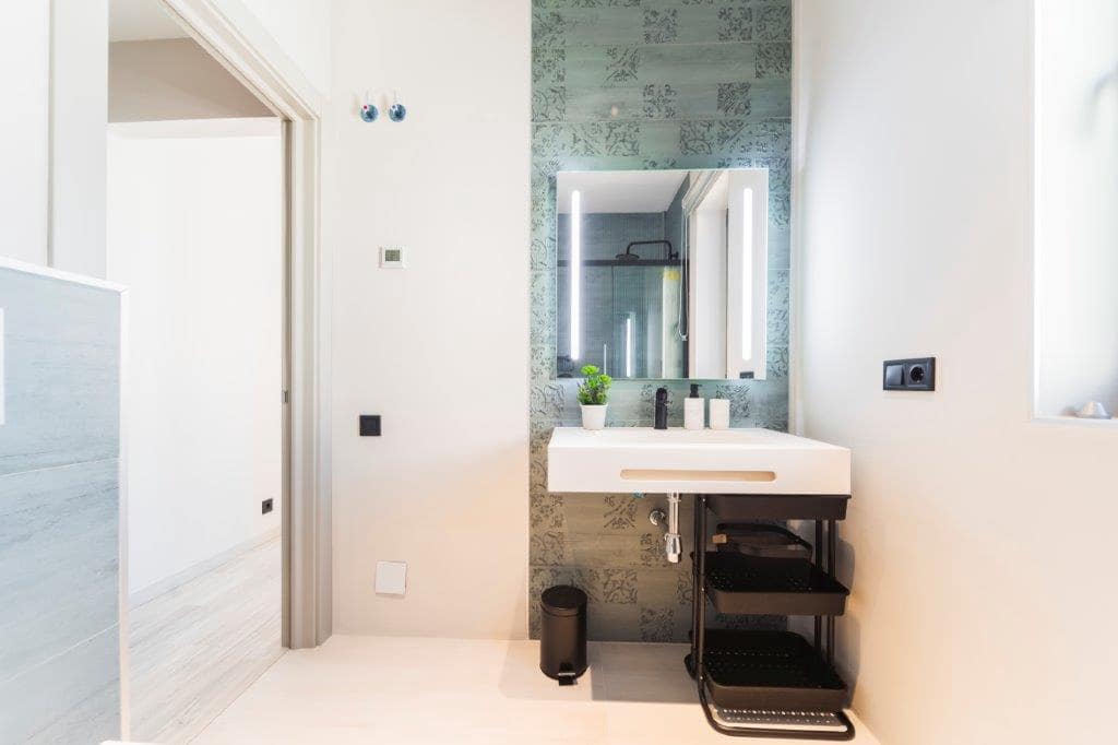 5 bedroom Villa for sale in Calahonda with pool - € 1,400,000 (Ref: 9479518)