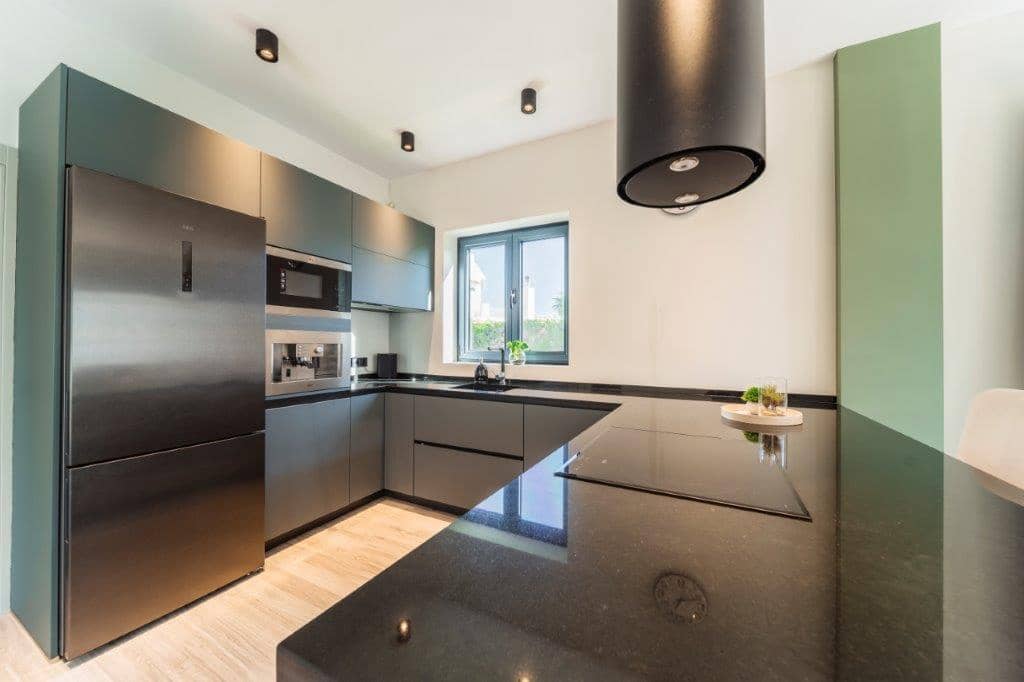 5 bedroom Villa for sale in Calahonda with pool - € 1,400,000 (Ref: 9479518)