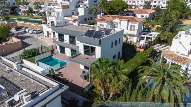 5 sypialnia Willa na sprzedaż w Calahonda, Mijas z basenem - 1 400 000 € (Ref: 9479518)