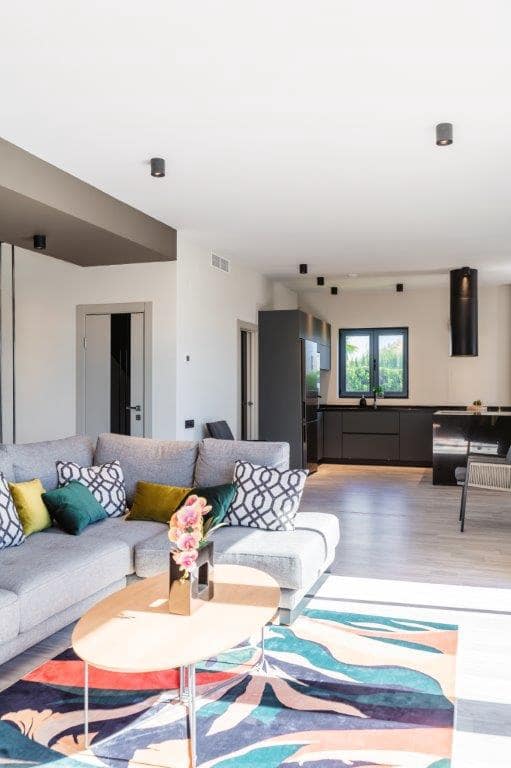 5 bedroom Villa for sale in Calahonda with pool - € 1,400,000 (Ref: 9479518)