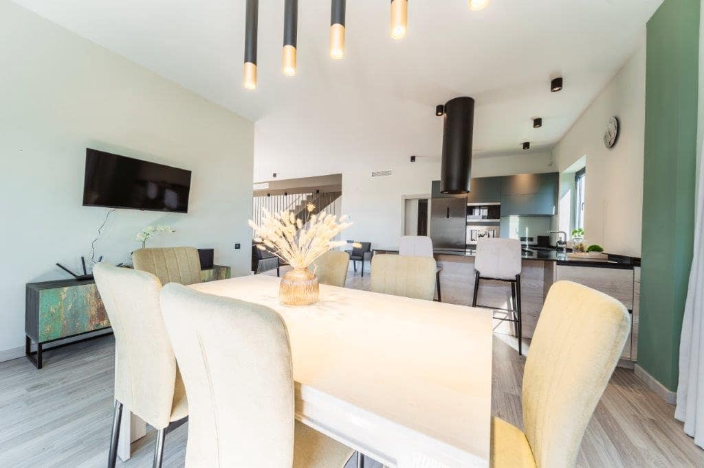 5 bedroom Villa for sale in Calahonda with pool - € 1,400,000 (Ref: 9479518)