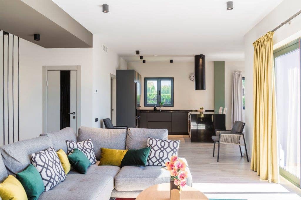 5 bedroom Villa for sale in Calahonda with pool - € 1,400,000 (Ref: 9479518)