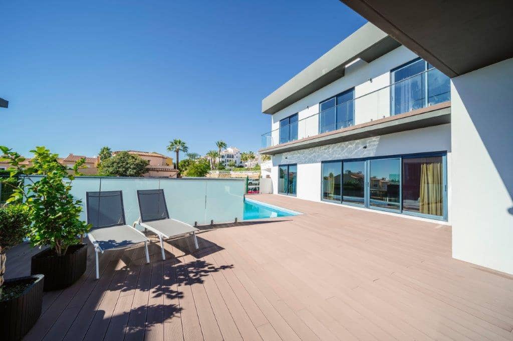 5 bedroom Villa for sale in Calahonda with pool - € 1,400,000 (Ref: 9479518)