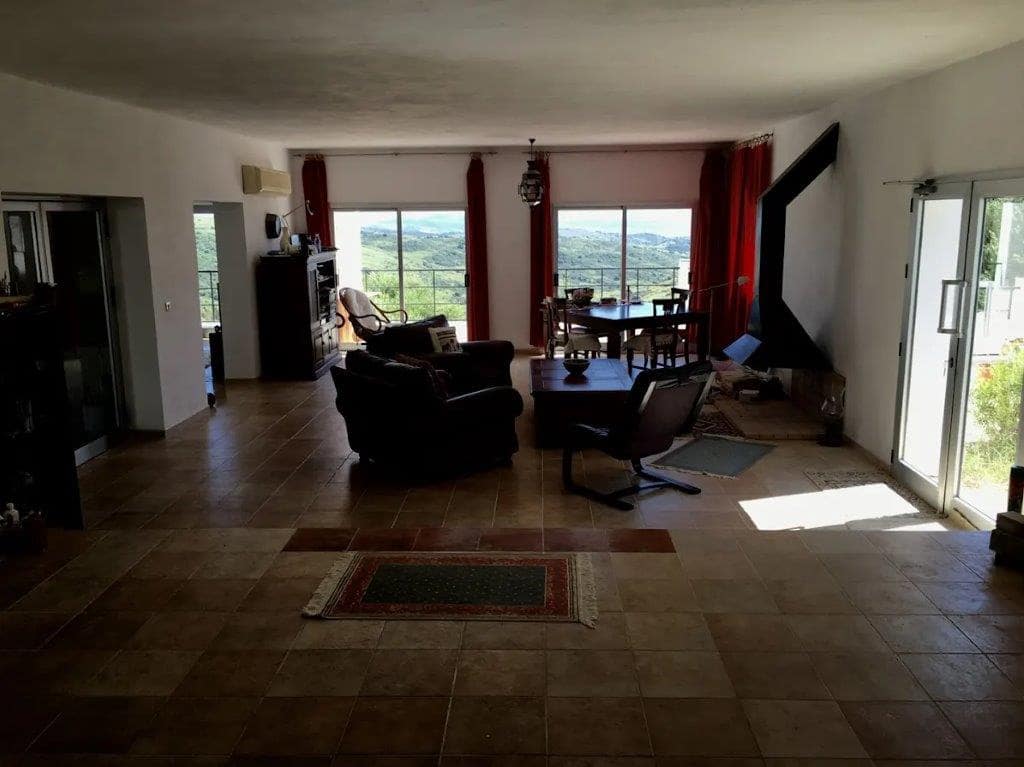 Chalet de 8 habitaciones en Gaucín en venta con piscina - 3.300.000 € (Ref: 9479520)