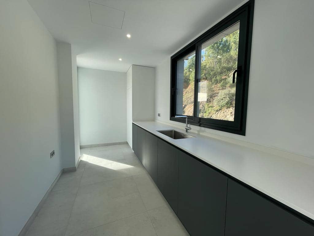 5 sovrum Villa till salu i Benahavis med pool - 2 450 000 € (Ref: 9479523)