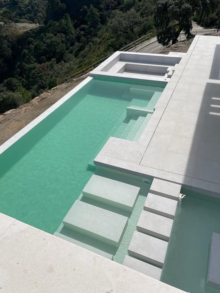 5 sovrum Villa till salu i Benahavis med pool - 2 450 000 € (Ref: 9479523)