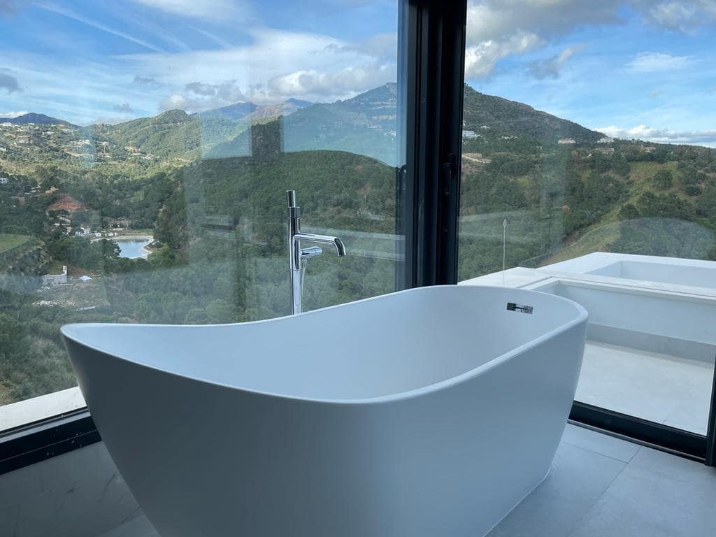 5 sovrum Villa till salu i Benahavis med pool - 2 450 000 € (Ref: 9479523)