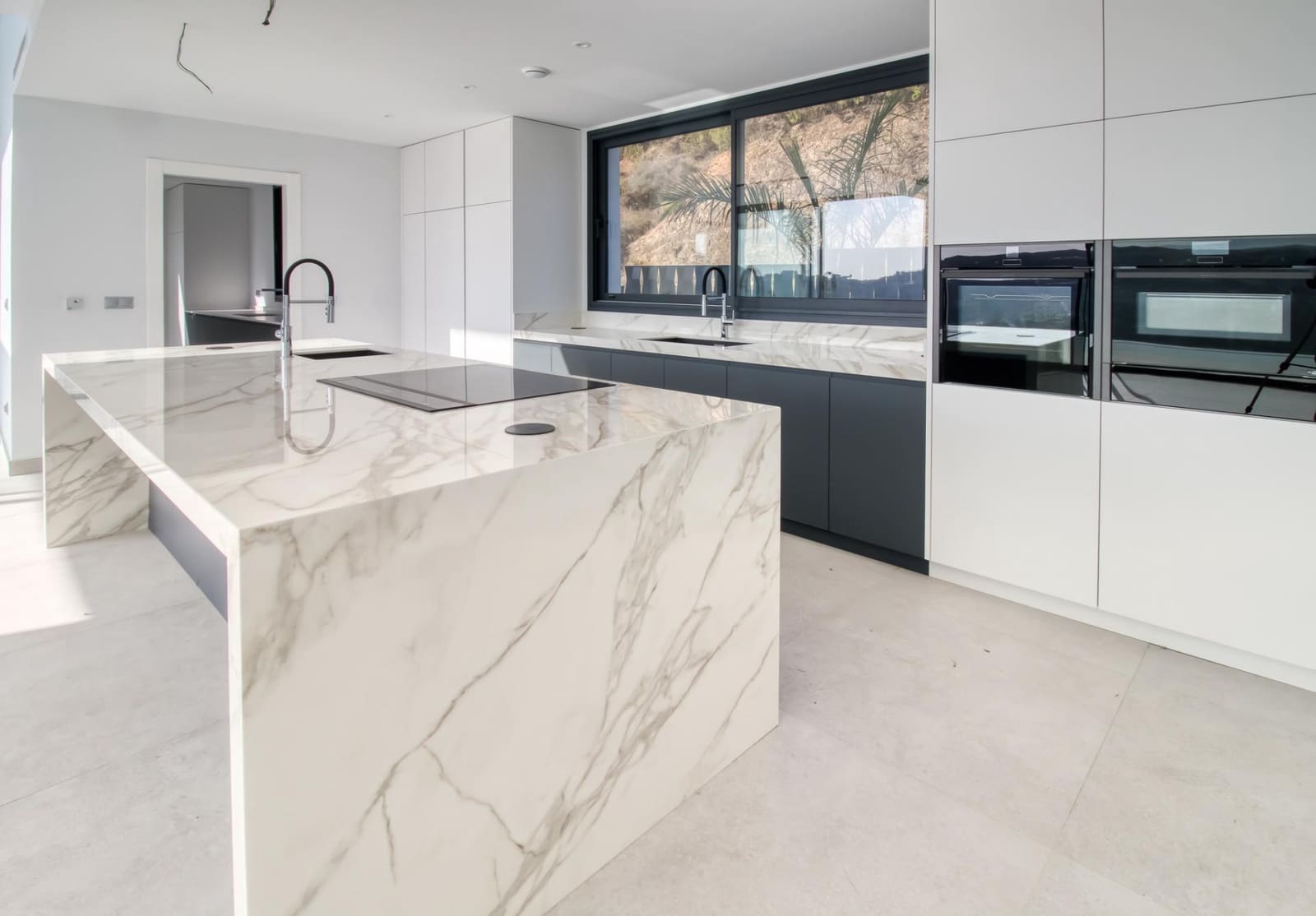 5 sovrum Villa till salu i Benahavis med pool - 2 450 000 € (Ref: 9479523)