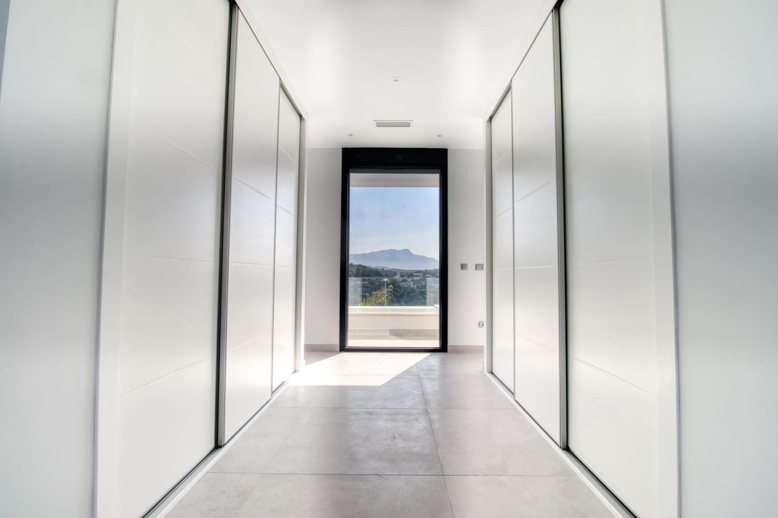 5 sovrum Villa till salu i Benahavis med pool - 2 450 000 € (Ref: 9479523)