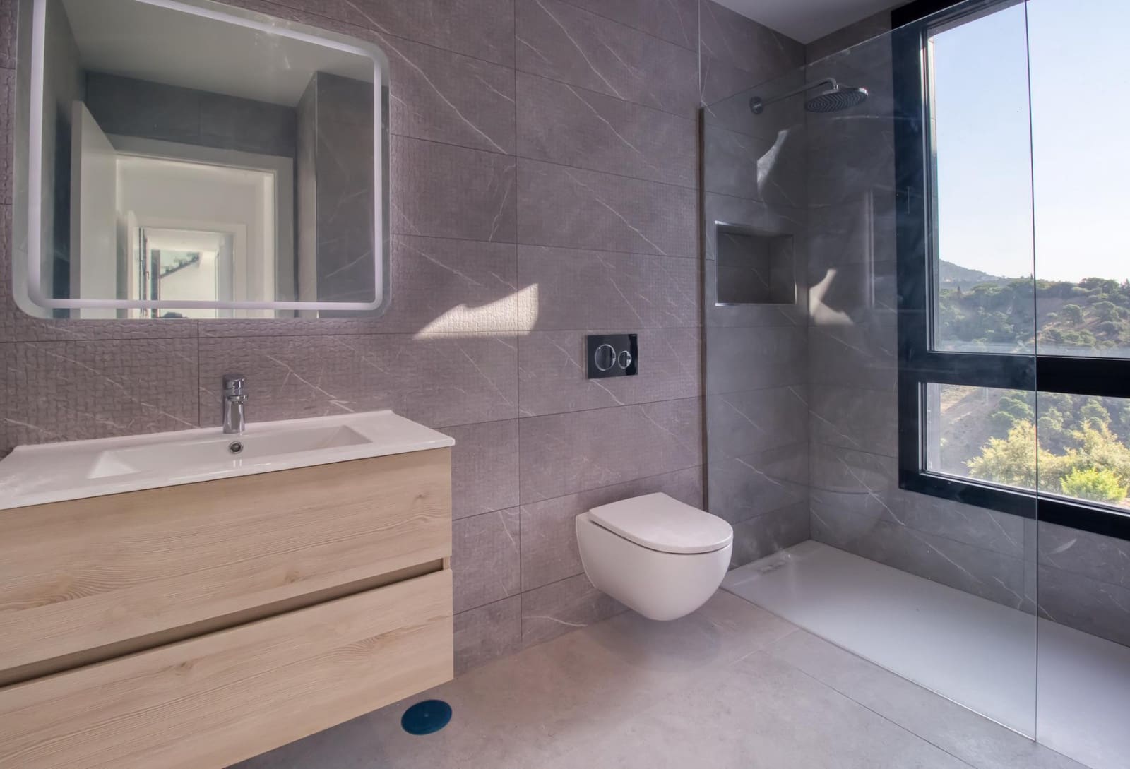 5 sovrum Villa till salu i Benahavis med pool - 2 450 000 € (Ref: 9479523)