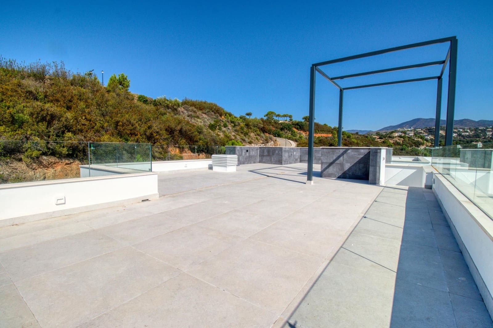 5 sovrum Villa till salu i Benahavis med pool - 2 450 000 € (Ref: 9479523)