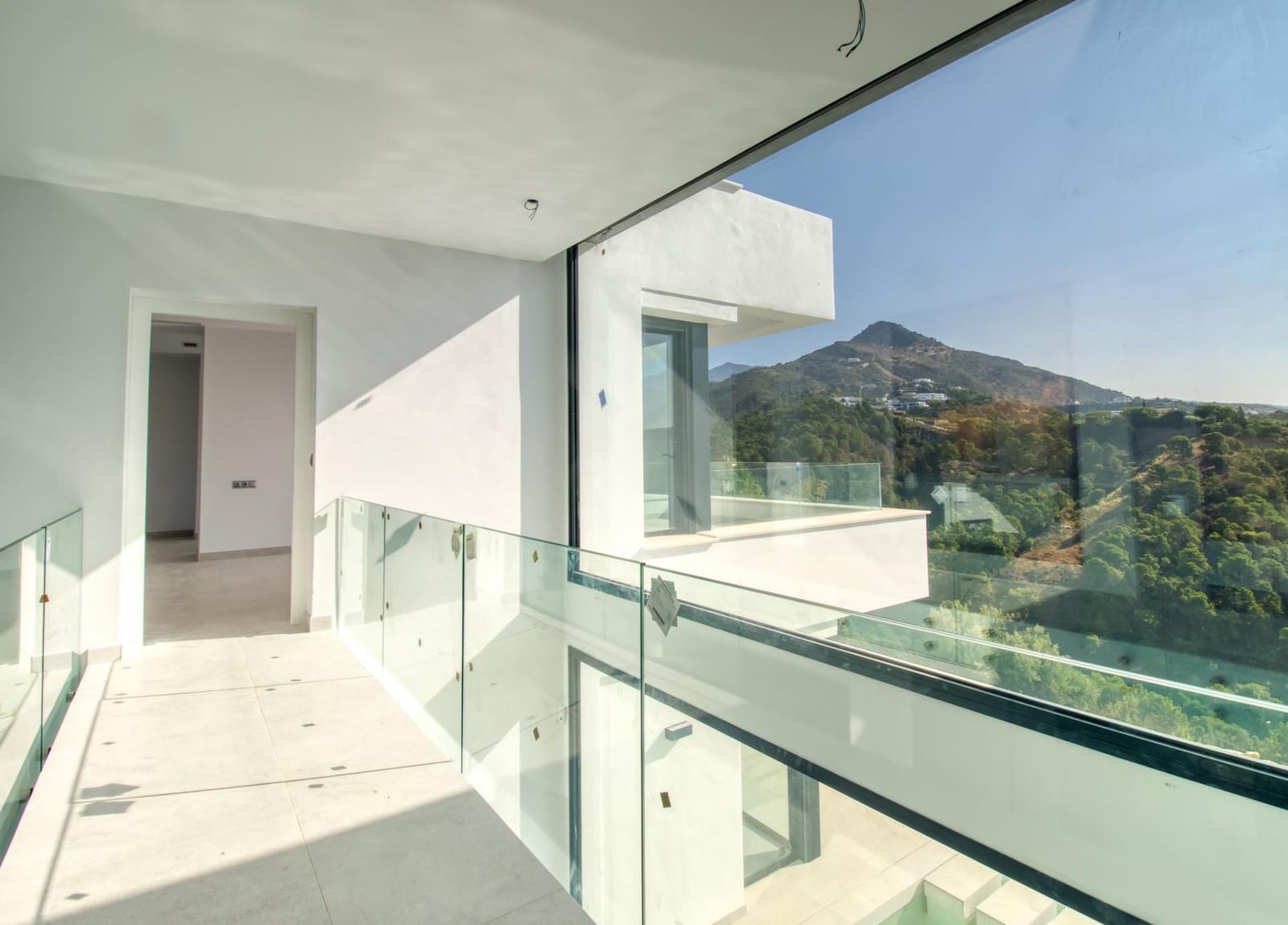 5 sovrum Villa till salu i Benahavis med pool - 2 450 000 € (Ref: 9479523)