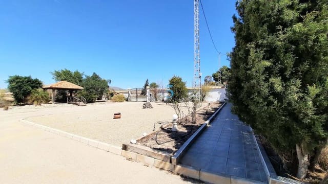 Chalet de 4 habitaciones en Gea y Truyols, Murcia ciudad en venta con piscina - 340.000 € (Ref: 9479524)