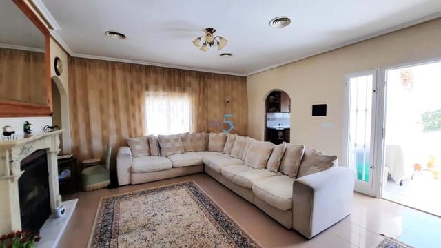 Chalet de 4 habitaciones en Gea y Truyols, Murcia ciudad en venta con piscina - 340.000 € (Ref: 9479524)