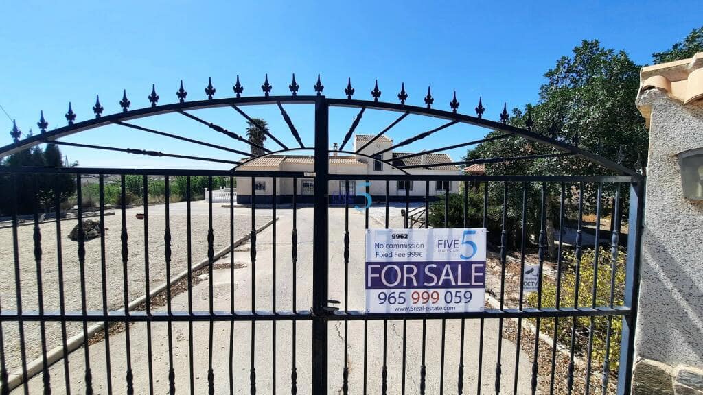 Chalet de 4 habitaciones en Gea y Truyols en venta con piscina - 340.000 € (Ref: 9479524)