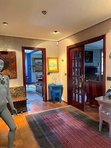 5 bedroom Villa for sale in Santiago de Compostela with pool - € 1,350,000 (Ref: 9479525)