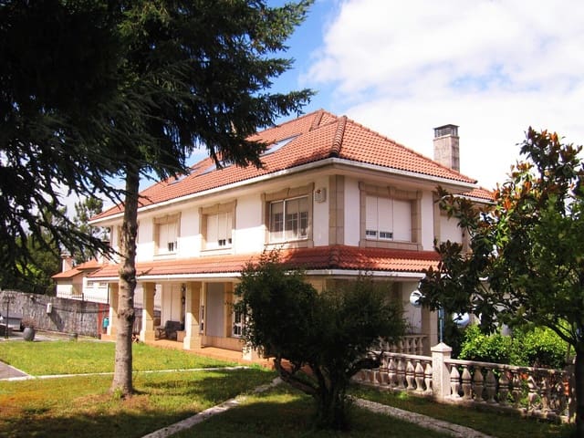 5 bedroom Villa for sale in Santiago de Compostela with pool - € 1,350,000 (Ref: 9479525)
