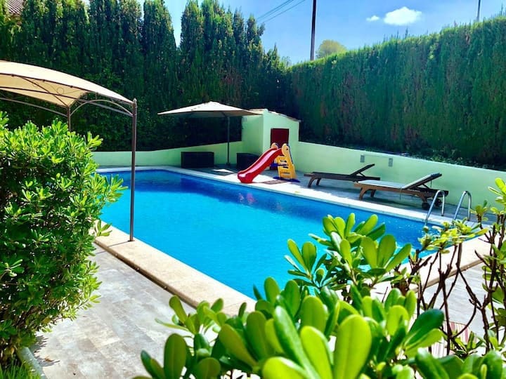 4 makuuhuone Huvila myytävänä paikassa L'Alcora mukana uima-altaan - 620 000 € (Ref: 9479526)