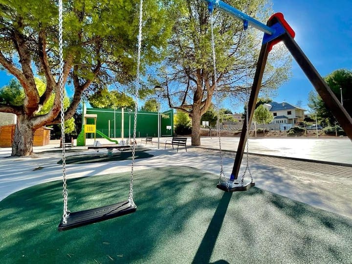 4 makuuhuone Huvila myytävänä paikassa L'Alcora mukana uima-altaan - 620 000 € (Ref: 9479526)