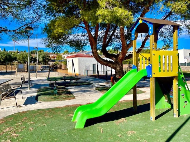 4 makuuhuone Huvila myytävänä paikassa L'Alcora mukana uima-altaan - 620 000 € (Ref: 9479526)