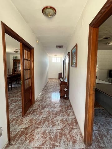 6 bedroom Finca/Country House for sale in Taboada - € 82,000 (Ref: 9479527)