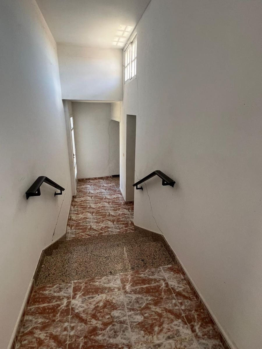 6 bedroom Finca/Country House for sale in Taboada - € 82,000 (Ref: 9479527)