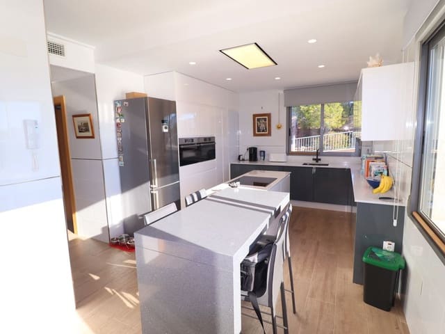 5 slaapkamer Villa te koop in Aledo met zwembad - € 495.000 (Ref: 9479529)