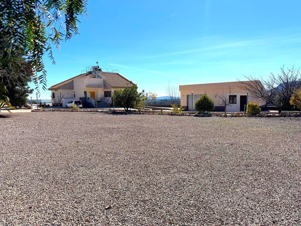 5 bedroom Villa for sale in Aledo with pool - € 495,000 (Ref: 9479529)