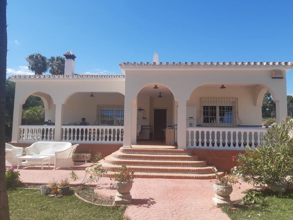 4 makuuhuone Huvila myytävänä paikassa Valle Niza mukana uima-altaan - 899 000 € (Ref: 9479531)