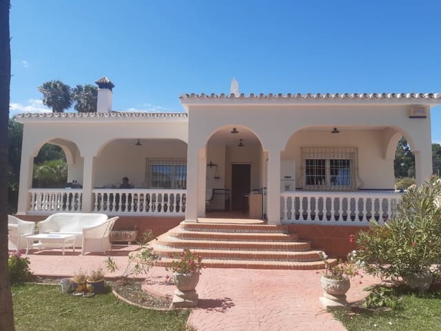 4 makuuhuone Huvila myytävänä paikassa Valle Niza, Vélez-Málaga mukana uima-altaan - 899 000 € (Ref: 9479531)