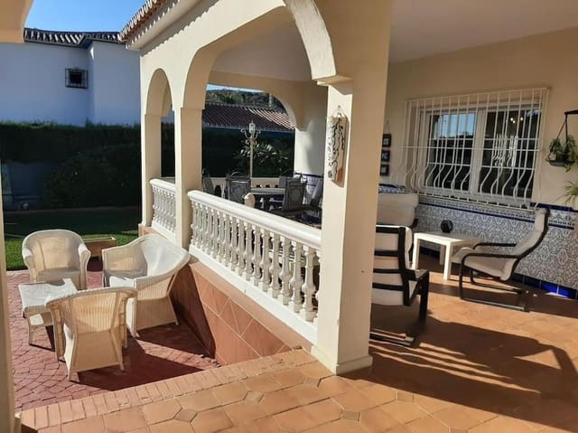 4 makuuhuone Huvila myytävänä paikassa Valle Niza, Vélez-Málaga mukana uima-altaan - 899 000 € (Ref: 9479531)