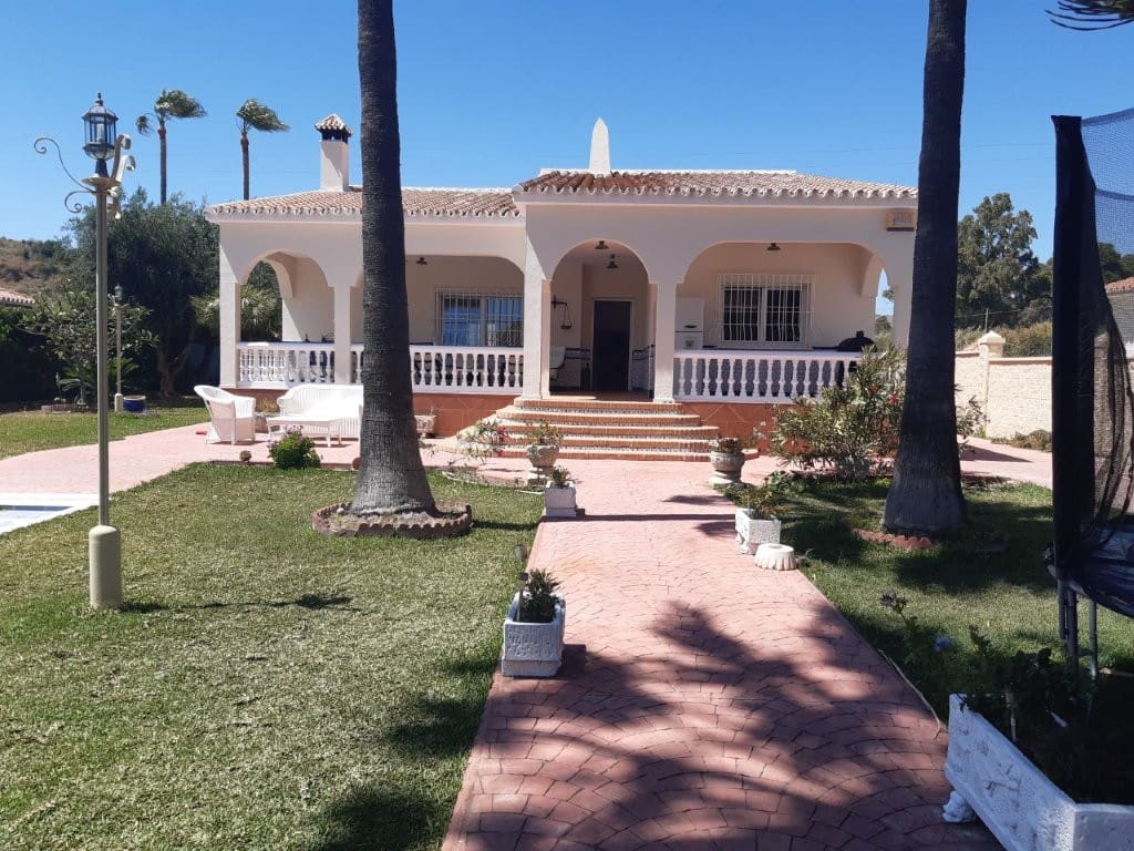 4 makuuhuone Huvila myytävänä paikassa Valle Niza mukana uima-altaan - 899 000 € (Ref: 9479531)