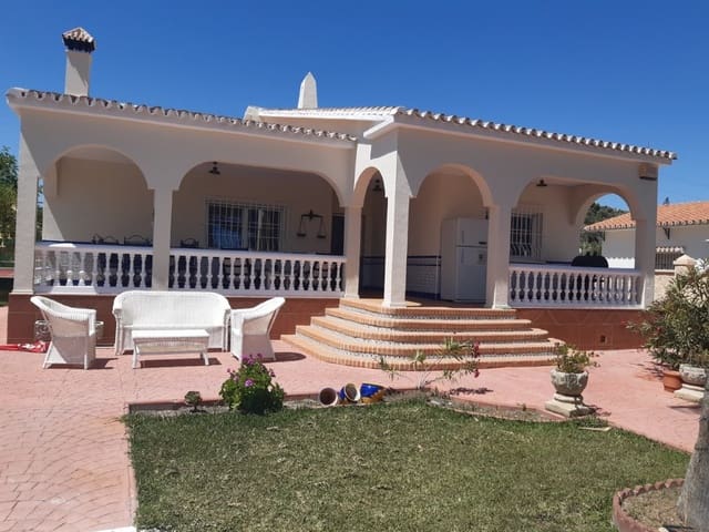 4 makuuhuone Huvila myytävänä paikassa Valle Niza, Vélez-Málaga mukana uima-altaan - 899 000 € (Ref: 9479531)