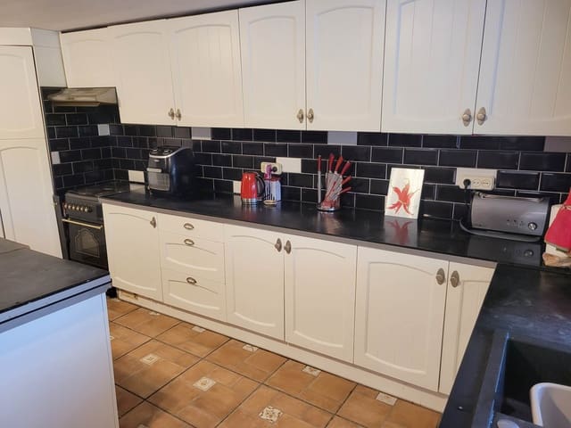 Finca/Casa Rural de 4 habitaciones en Riba-roja d'Ebre en venta con piscina - 250.000 € (Ref: 9479536)