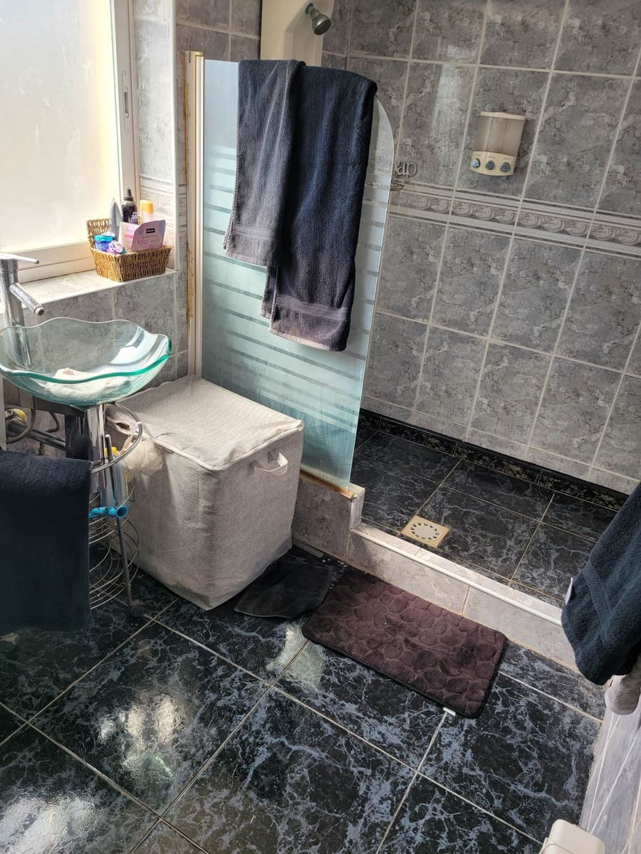 Finca/Casa Rural de 4 habitaciones en Riba-roja d'Ebre en venta con piscina - 250.000 € (Ref: 9479536)