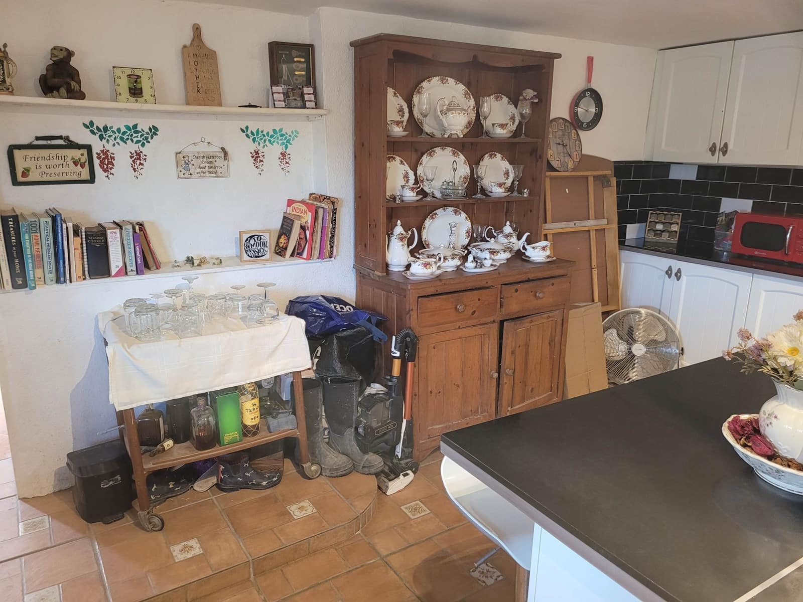 Finca/Casa Rural de 4 habitaciones en Riba-roja d'Ebre en venta con piscina - 250.000 € (Ref: 9479536)