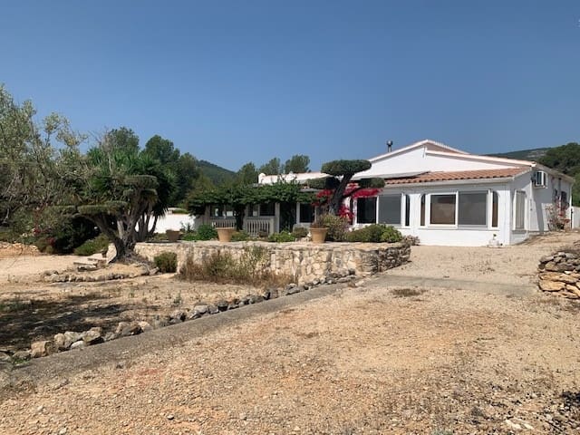 5 soveværelse Finca/Landehus til salg i El Perello med swimmingpool - € 550.000 (Ref: 9479541)