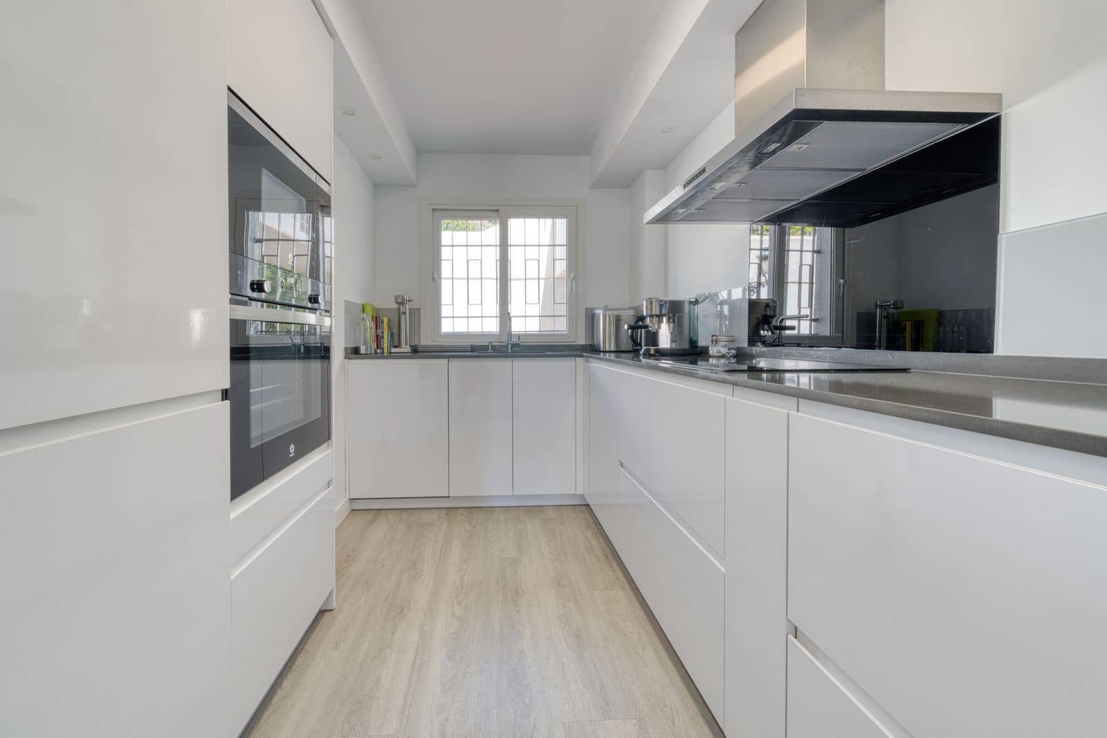 3 bedroom Townhouse for sale in Nueva Andalucia with pool - € 417,500 (Ref: 9479543)