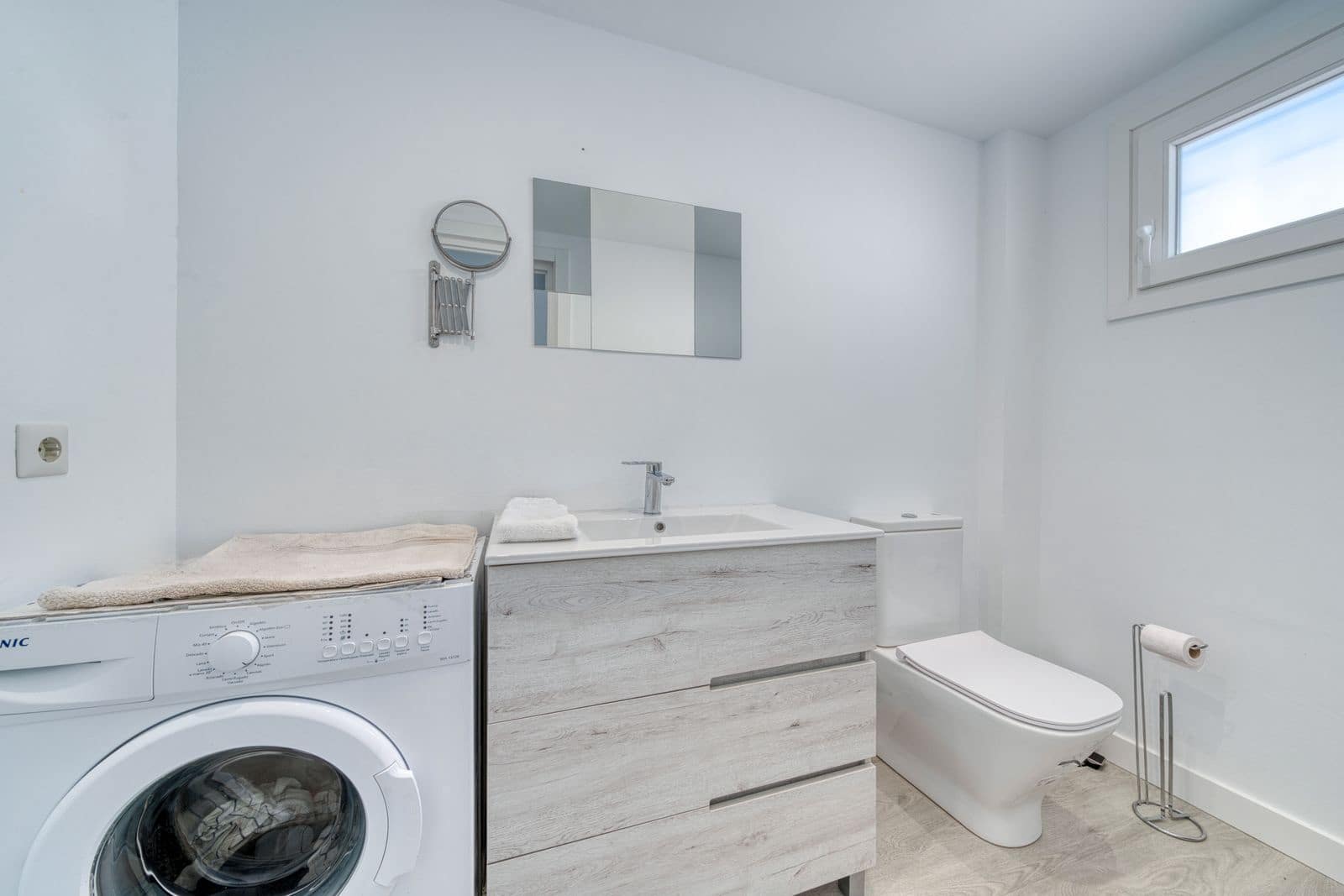 3 bedroom Townhouse for sale in Nueva Andalucia with pool - € 417,500 (Ref: 9479543)