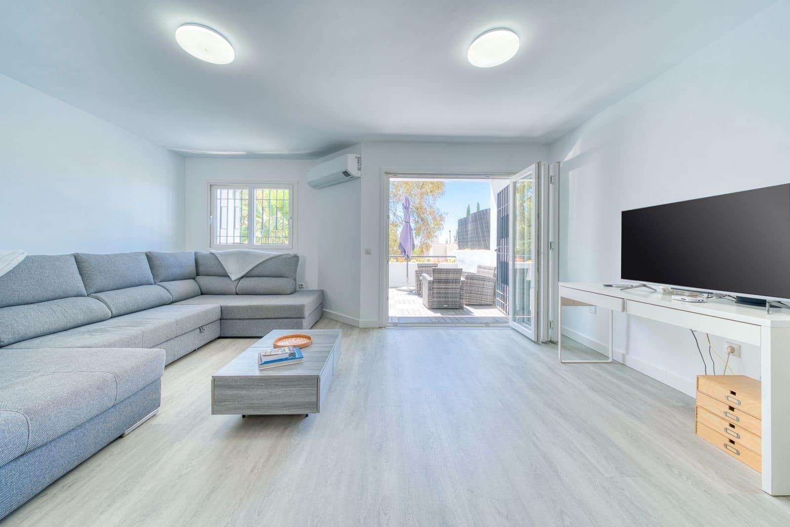 3 bedroom Townhouse for sale in Nueva Andalucia with pool - € 417,500 (Ref: 9479543)