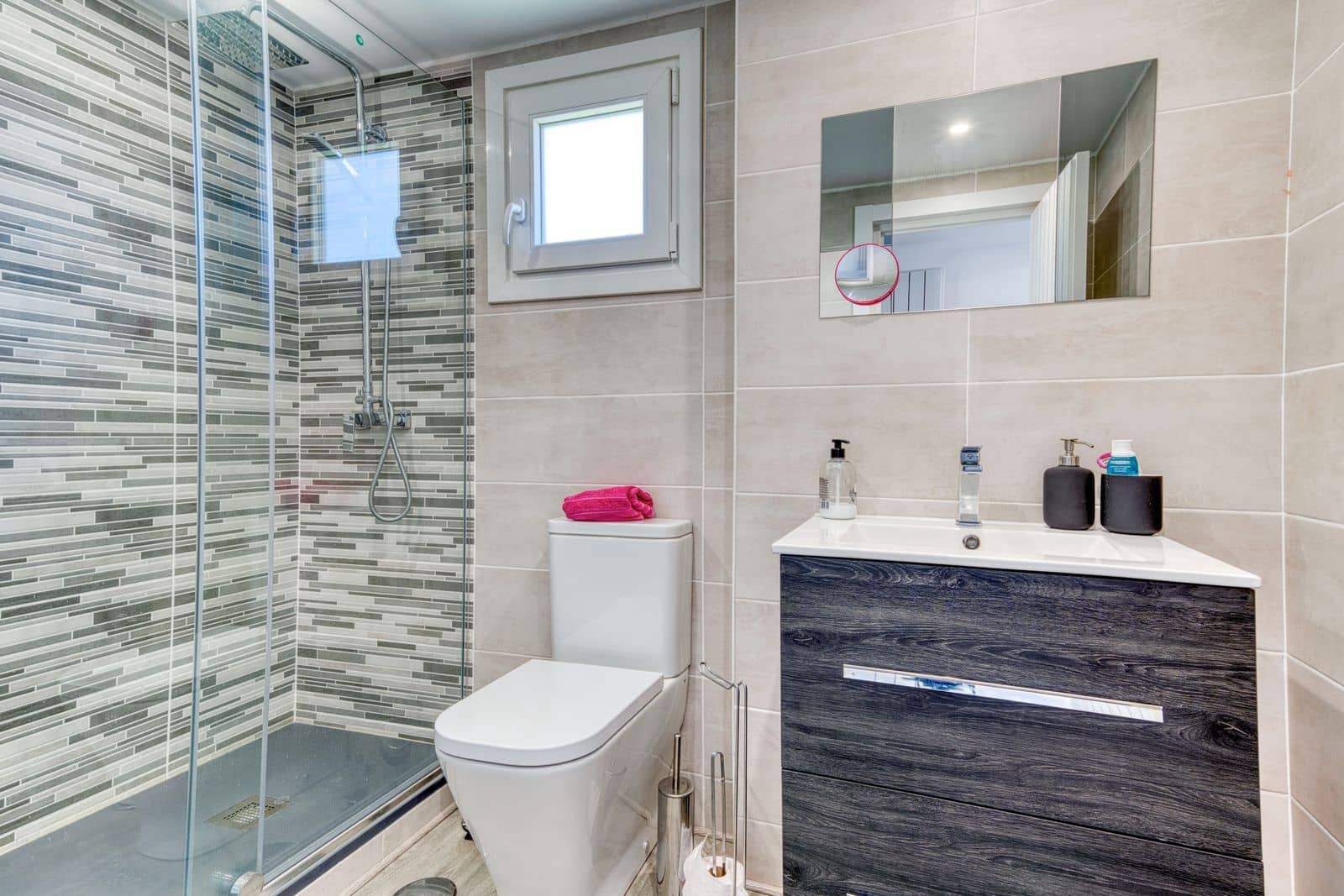 3 bedroom Townhouse for sale in Nueva Andalucia with pool - € 417,500 (Ref: 9479543)