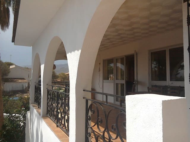 5 bedroom Villa for sale in Isla Plana, Cartagena with pool - € 553,000 (Ref: 9479544)