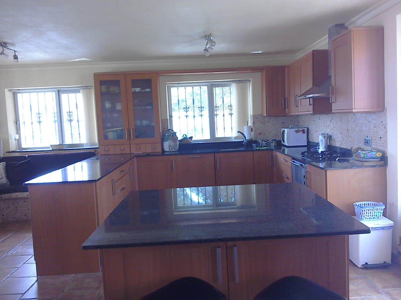 5 bedroom Villa for sale in Isla Plana with pool - € 553,000 (Ref: 9479544)