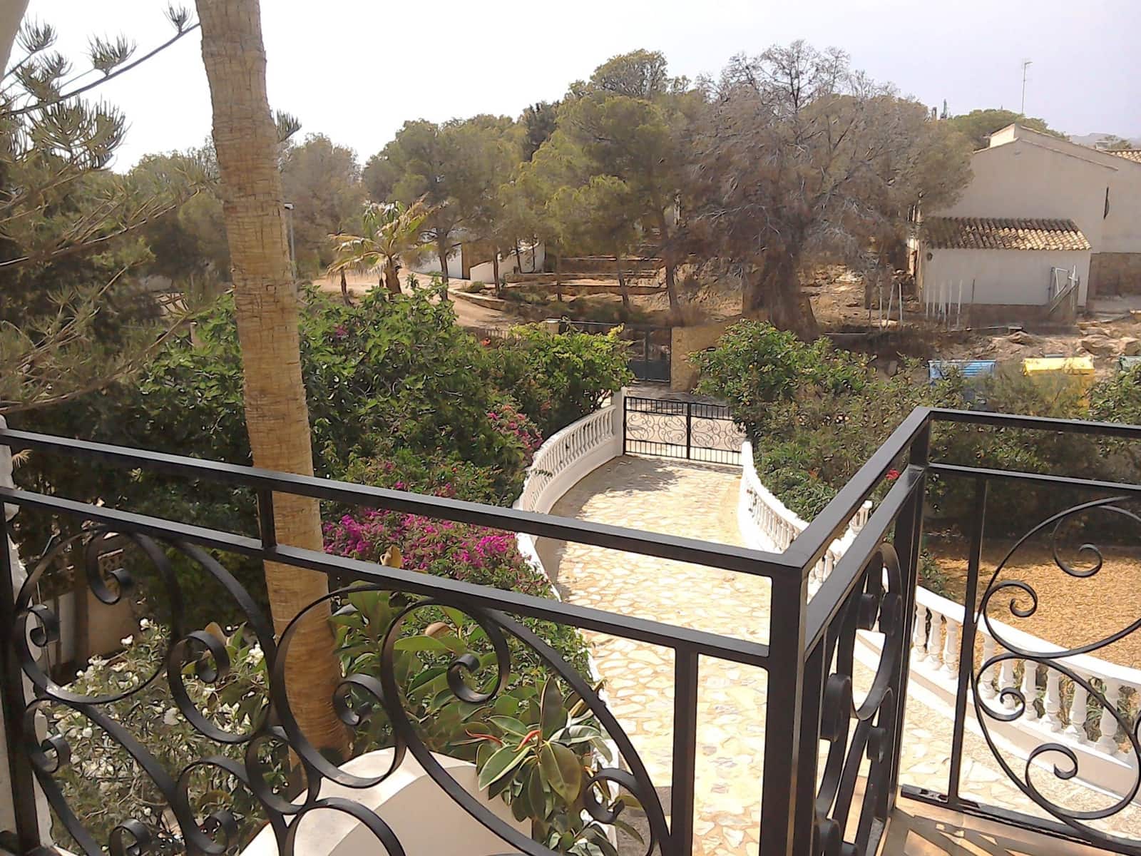 5 bedroom Villa for sale in Isla Plana with pool - € 553,000 (Ref: 9479544)