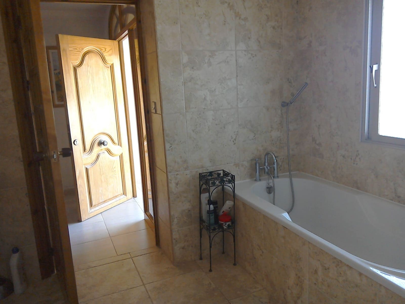 5 bedroom Villa for sale in Isla Plana with pool - € 553,000 (Ref: 9479544)